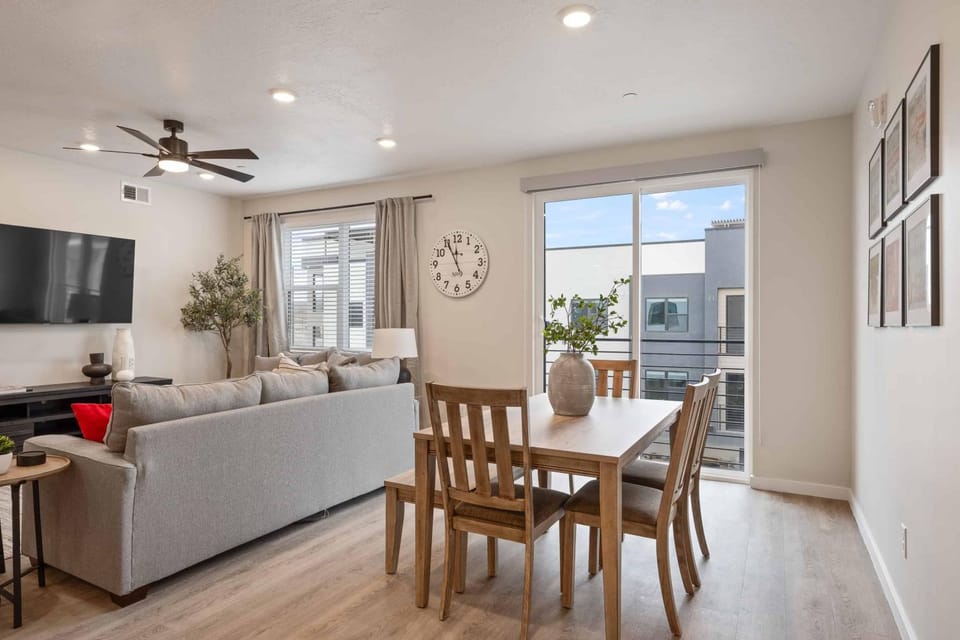 Desert Disney condo Apartment in St George