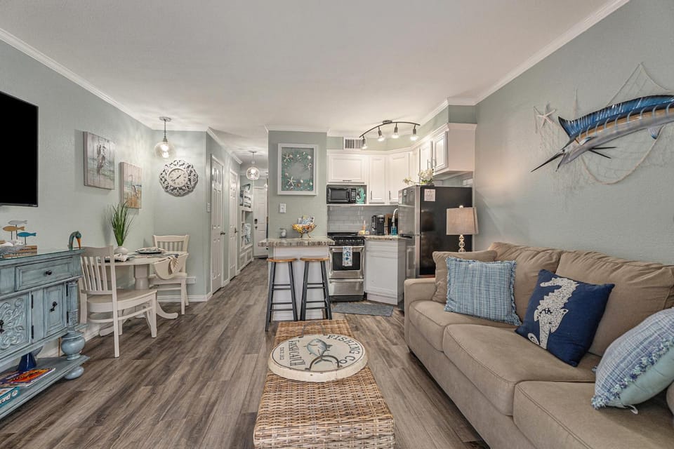 Living room, Dining area, kitchen