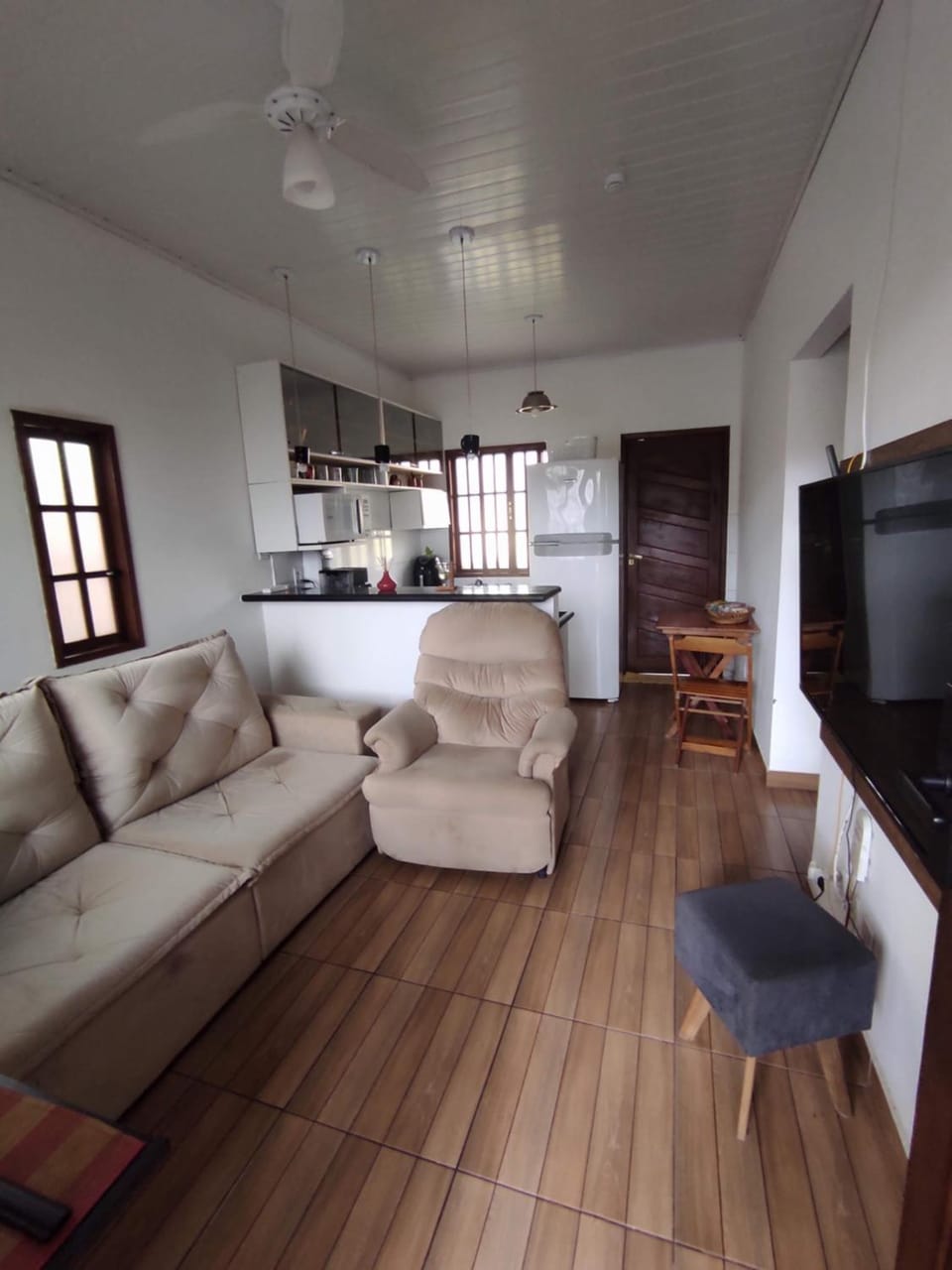 TV and multimedia, Kitchen or kitchenette, Living room, Seating area, minibar