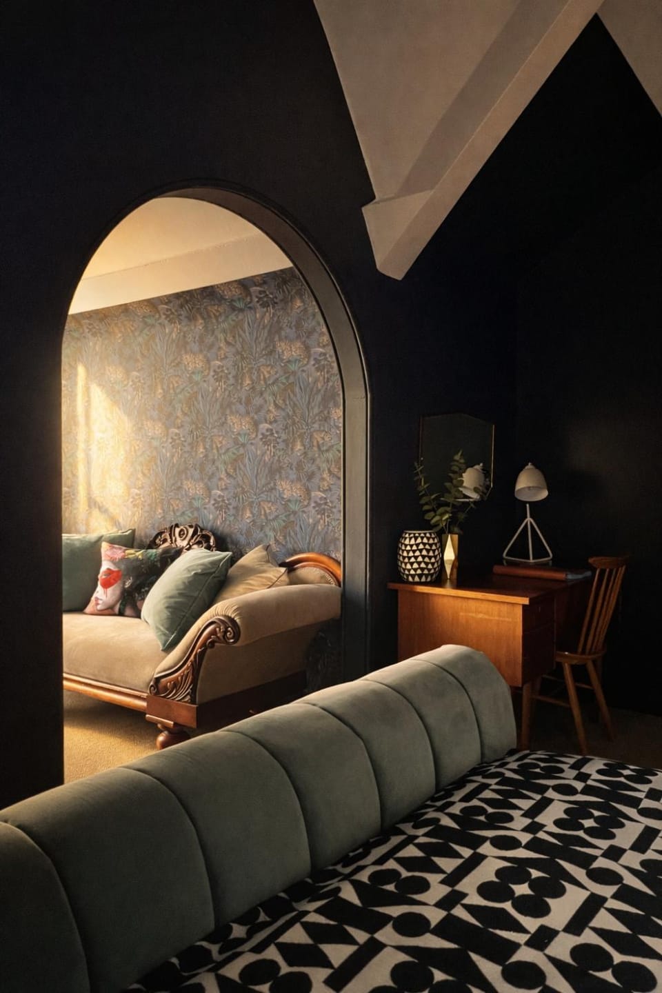 Bed, Photo of the whole room