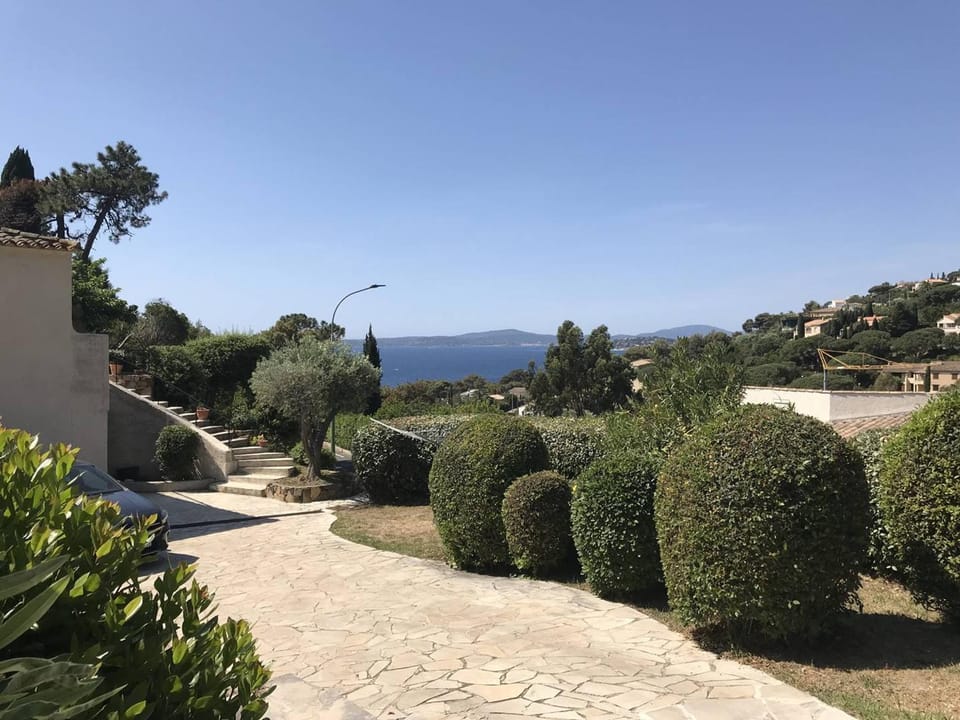 Villa T2 climatisée avec jardin, proche plage, parking et animaux acceptés - FR-1-768-65 Villa in Roquebrune-sur-Argens