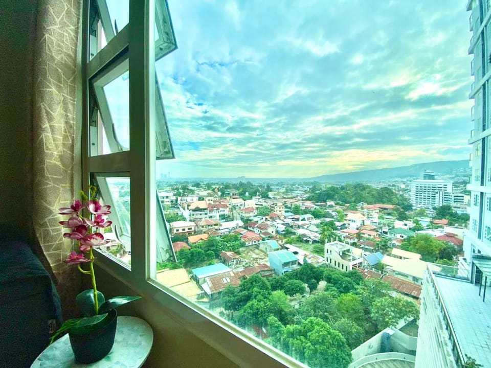 Day, View (from property/room), City view