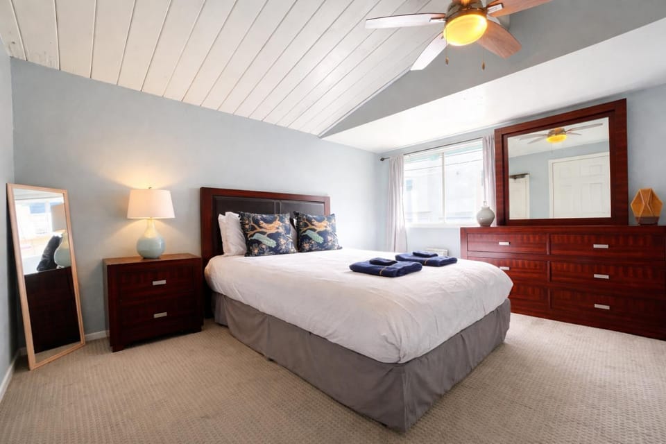 Idyllic 1BR APT in Ocean Beach Apartment in Point Loma