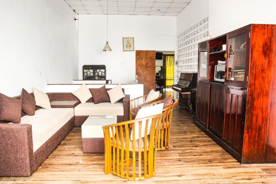 Communal lounge/ TV room, Living room