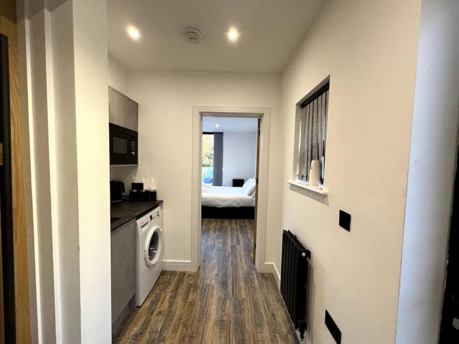 Modern Studio Apartment Near Glenfield Hospital Apartment in Leicester