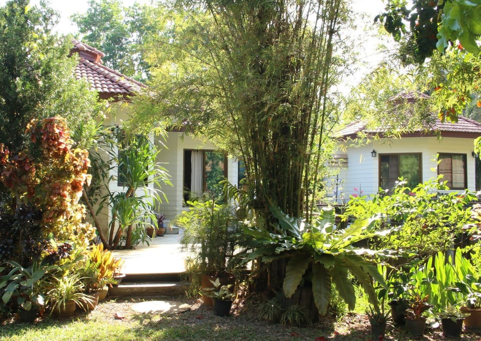 Property building, Balcony/Terrace, Garden view