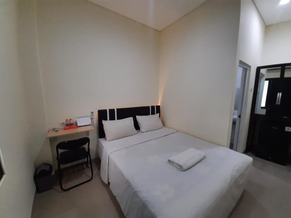 TRAM - The Seturan Raya Eksklusif Rooms Hostel in Special Region of Yogyakarta