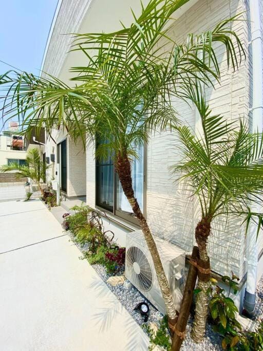 海まで3分！アメリカンビレッジまで5分 最大8名 Moana House in Okinawa Prefecture