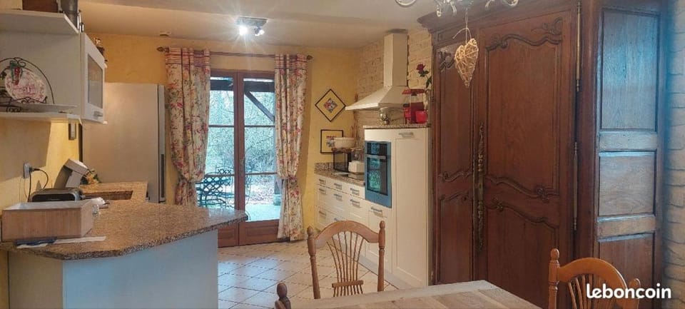 Maison de campagne près d'un plan d'eau et des belles forêts ! House in Grand Est