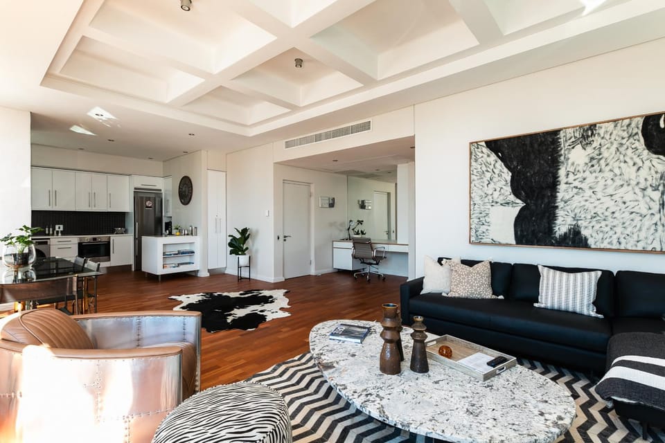 Living room, Seating area, Dining area