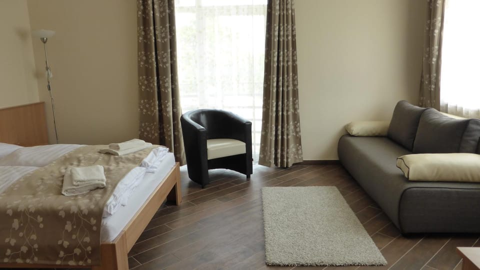 Bed, Photo of the whole room