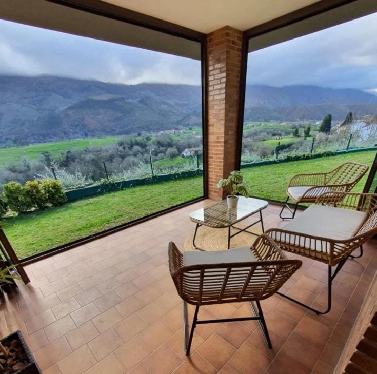Mirador Pie de la Sierra Villa in Asturias