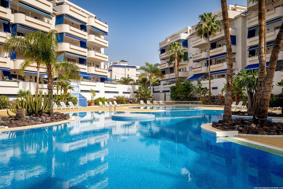 Los Cristianos 2 bedroom quiet complex 200 meters from the ocean Apartment in Los Cristianos