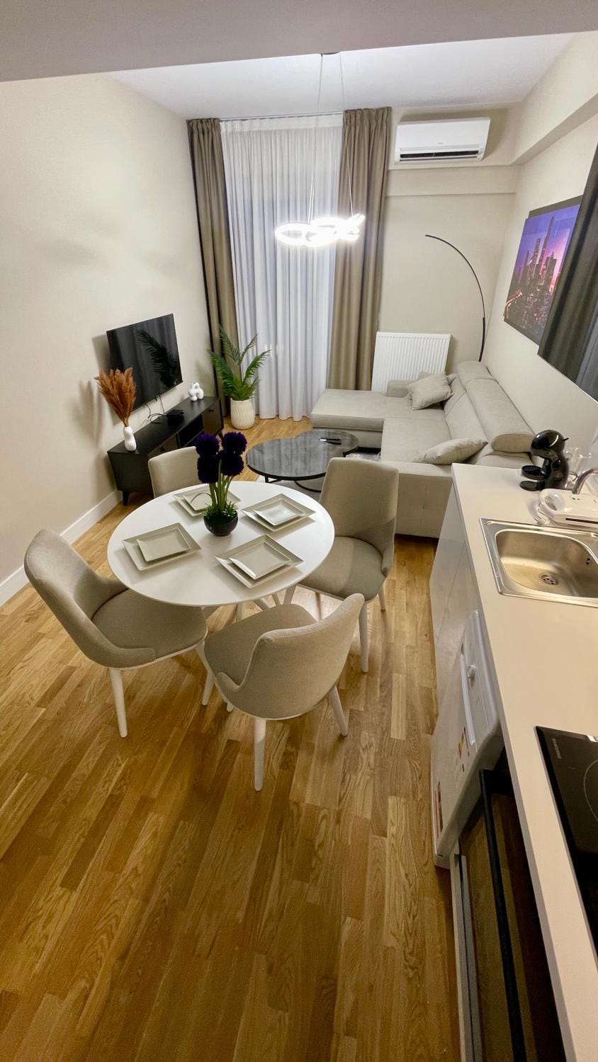 Kitchen or kitchenette, Living room