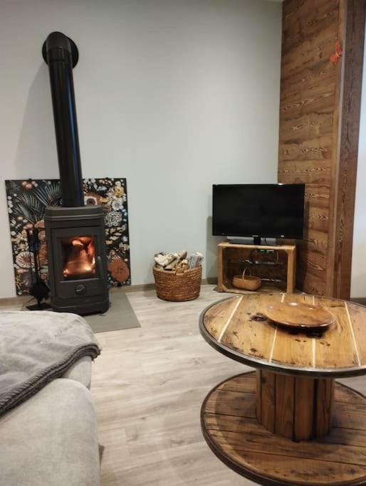 Communal lounge/ TV room, flat iron