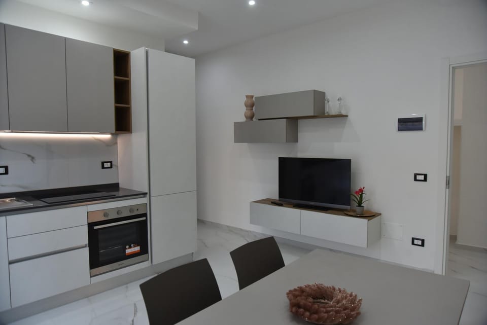 TV and multimedia, Kitchen or kitchenette, stove