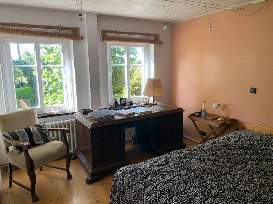 Bed, Bedroom