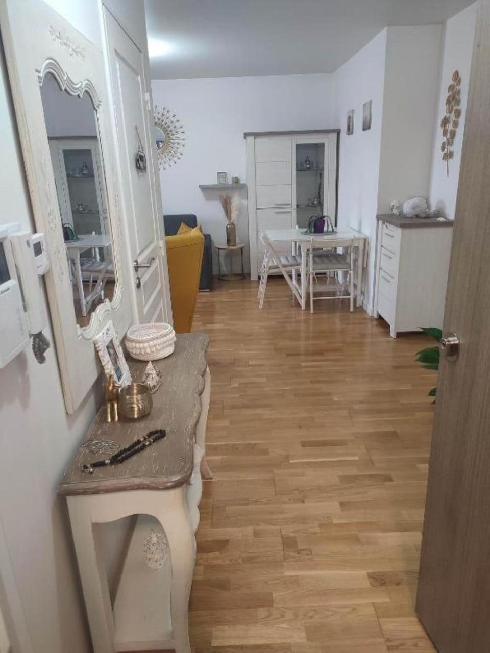 A 10 mins d'aéroport d'ORLY logement lumineux chaleureux Vacation rental in Île-de-France