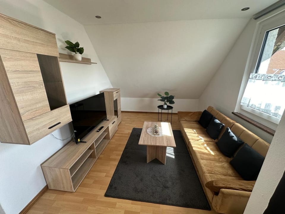 2,5 Raum Ferienwohnung möbliert Dachgeschoss Niederorschel Apartment in Thuringia, Germany