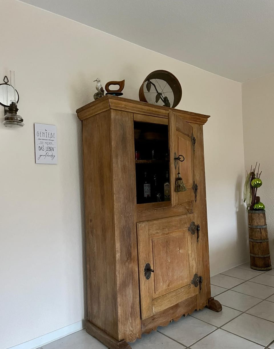 Lounge or bar, wardrobe