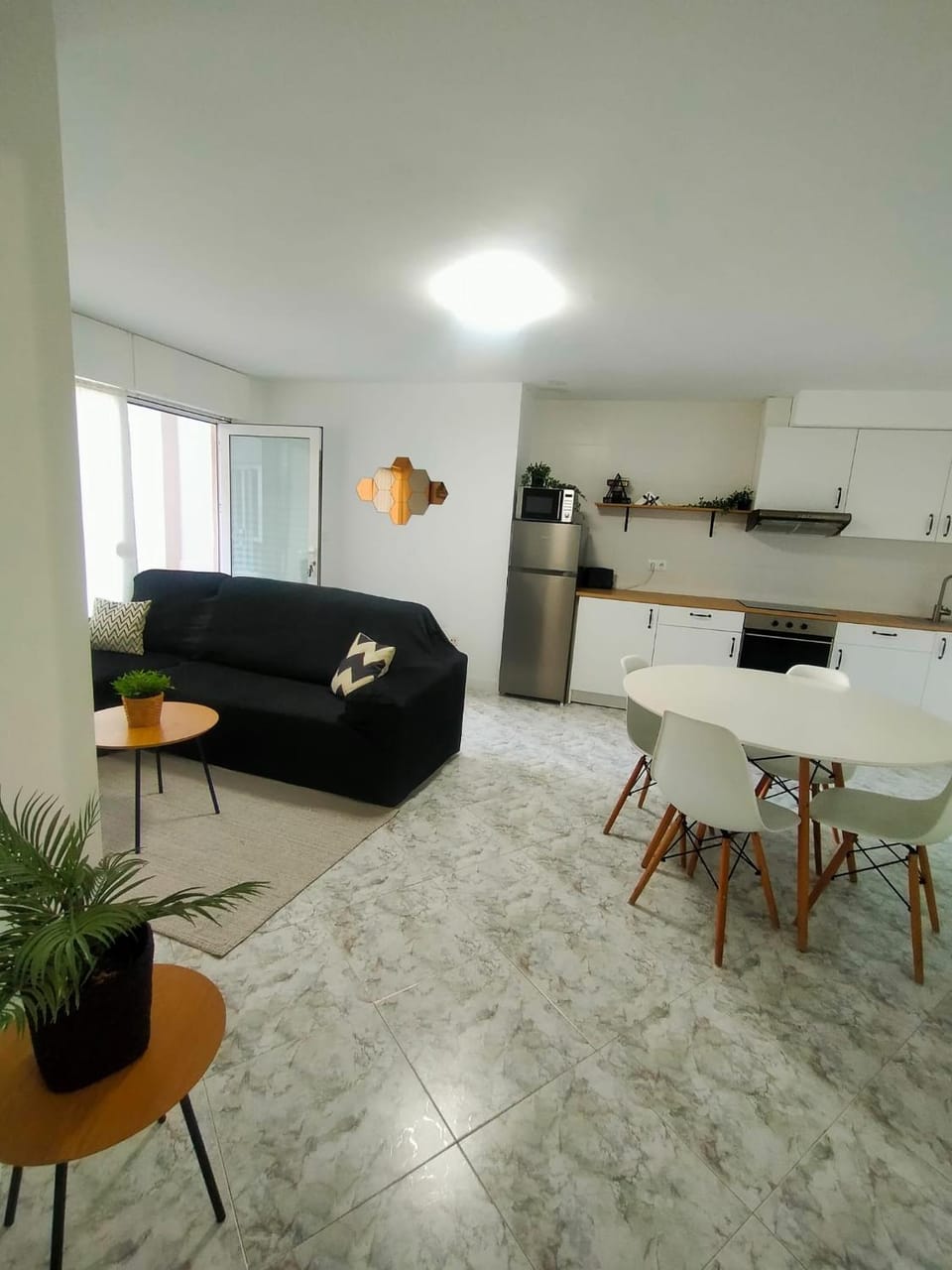 Kitchen or kitchenette, Living room