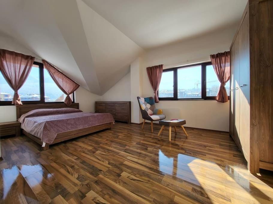 KS Rooftop 180° Apartment in Bansko