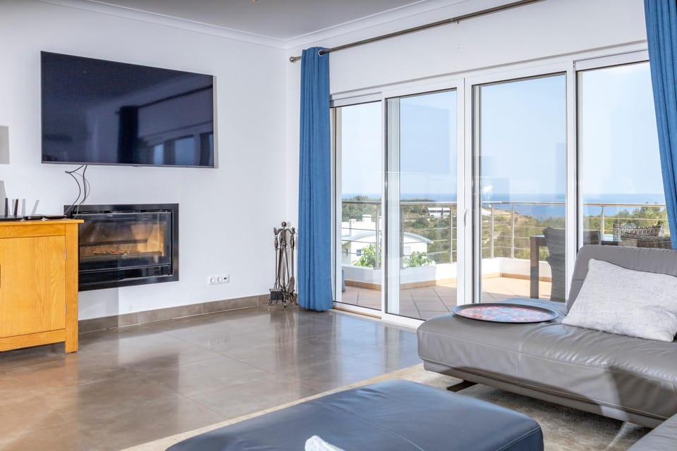 Living room, Sea view