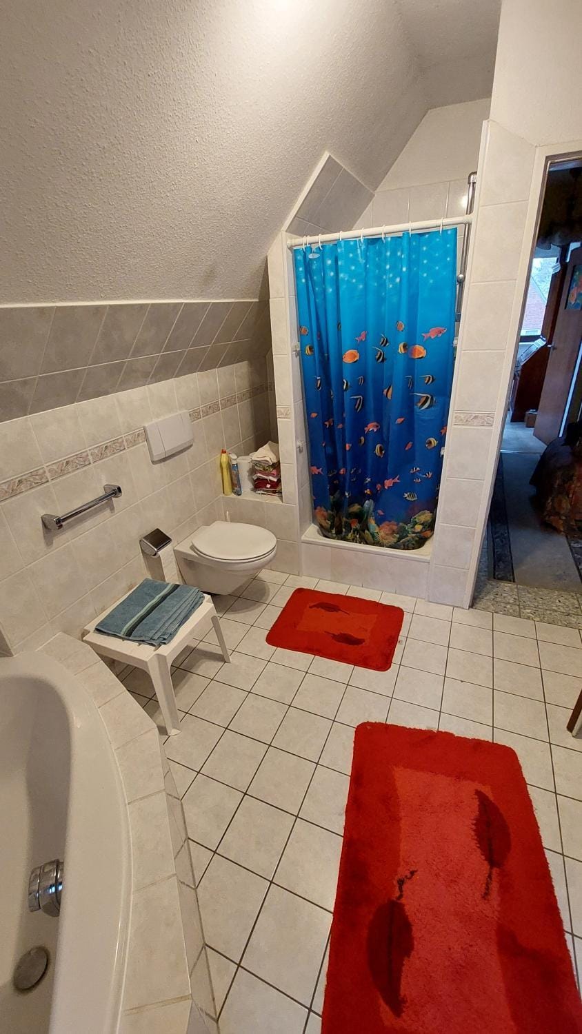 Doppelzimmer im Einfamilienhaus, mit eigenem Bad und Küchenmitbenutzung Apartment in Lubeck