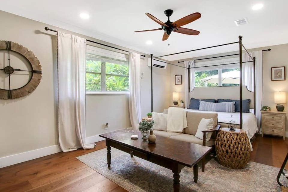 Downtown WPB studio D - w full kitchen Apartment in West Palm Beach