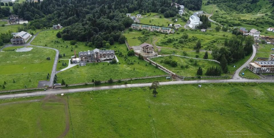 Neighbourhood, Bird's eye view, Street view
