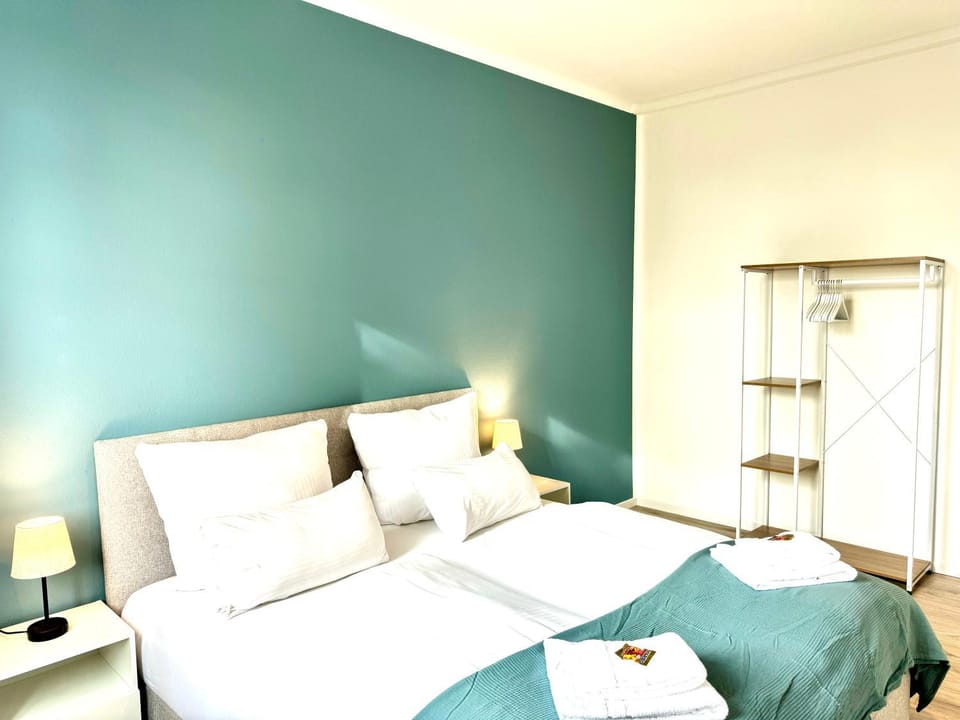 Bed, Photo of the whole room, Bedroom, towels, towels, wardrobe