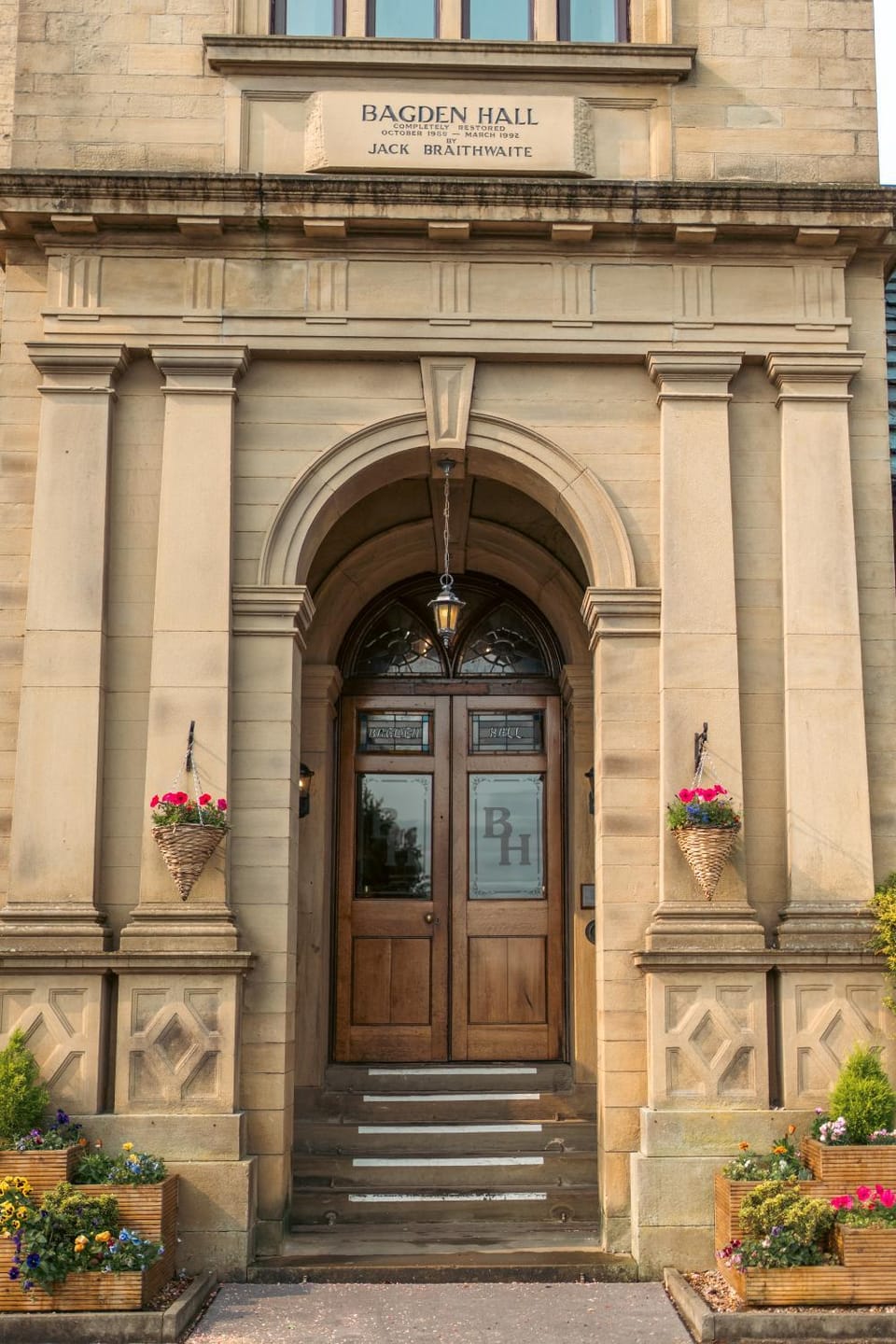Property building, Facade/entrance