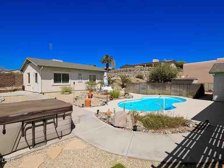 Garden, Hot Tub, Balcony/Terrace, Pool view, Swimming pool, Swimming pool, sunbed