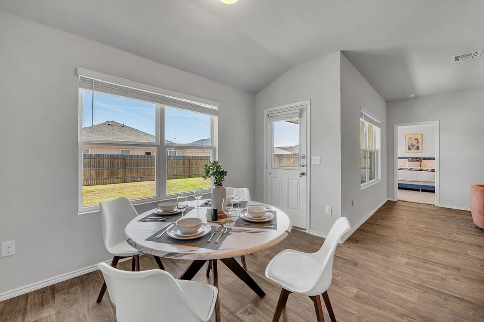Dining area, Garden view