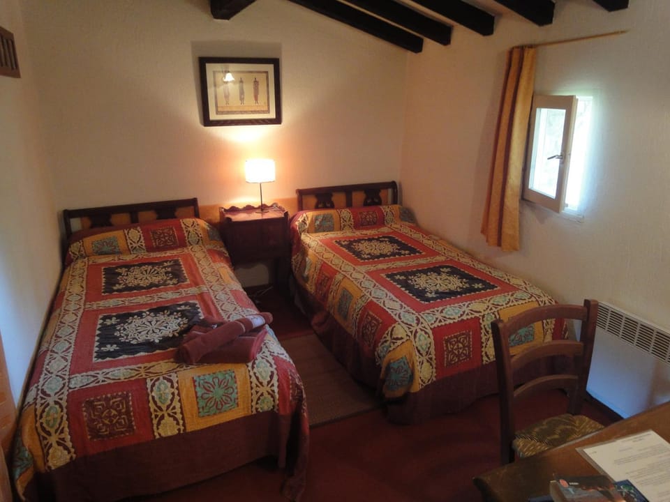 La Picholine chambre Provence Bed and Breakfast in Occitanie