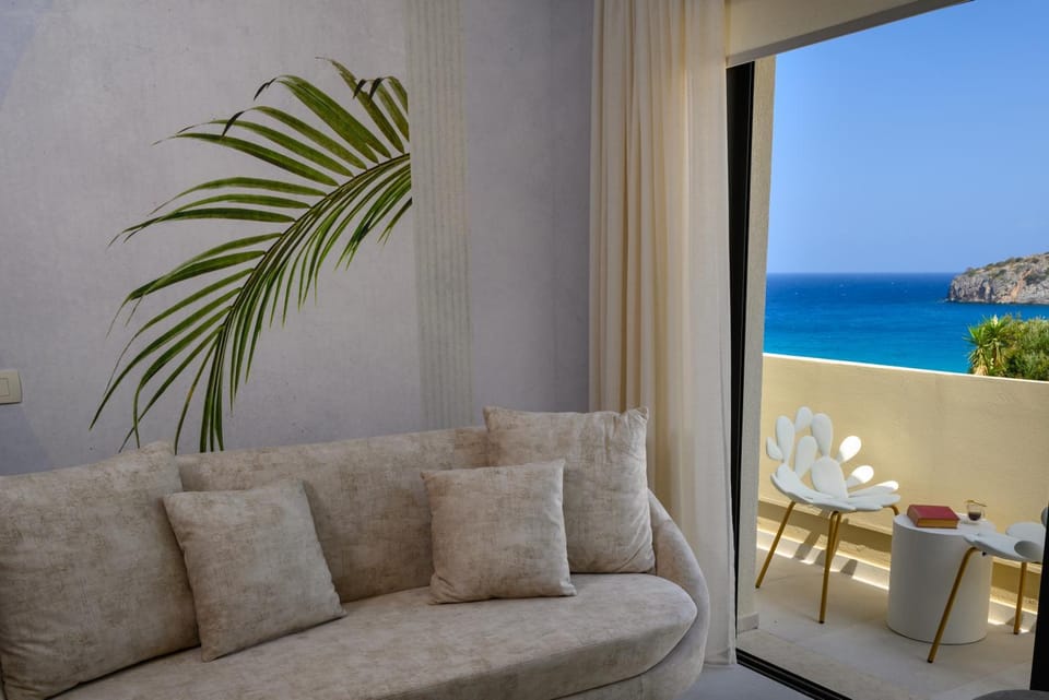 View (from property/room), Living room, Sea view