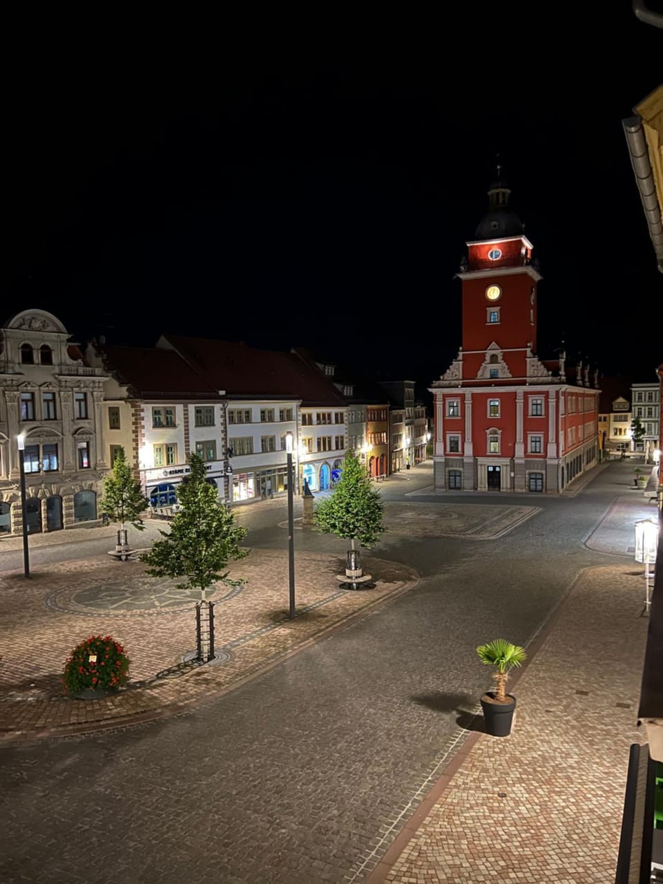 Off site, Night, Neighbourhood, View (from property/room), City view, Landmark view, Street view, Location