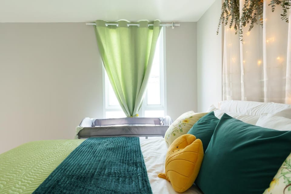 Bed, Bedroom