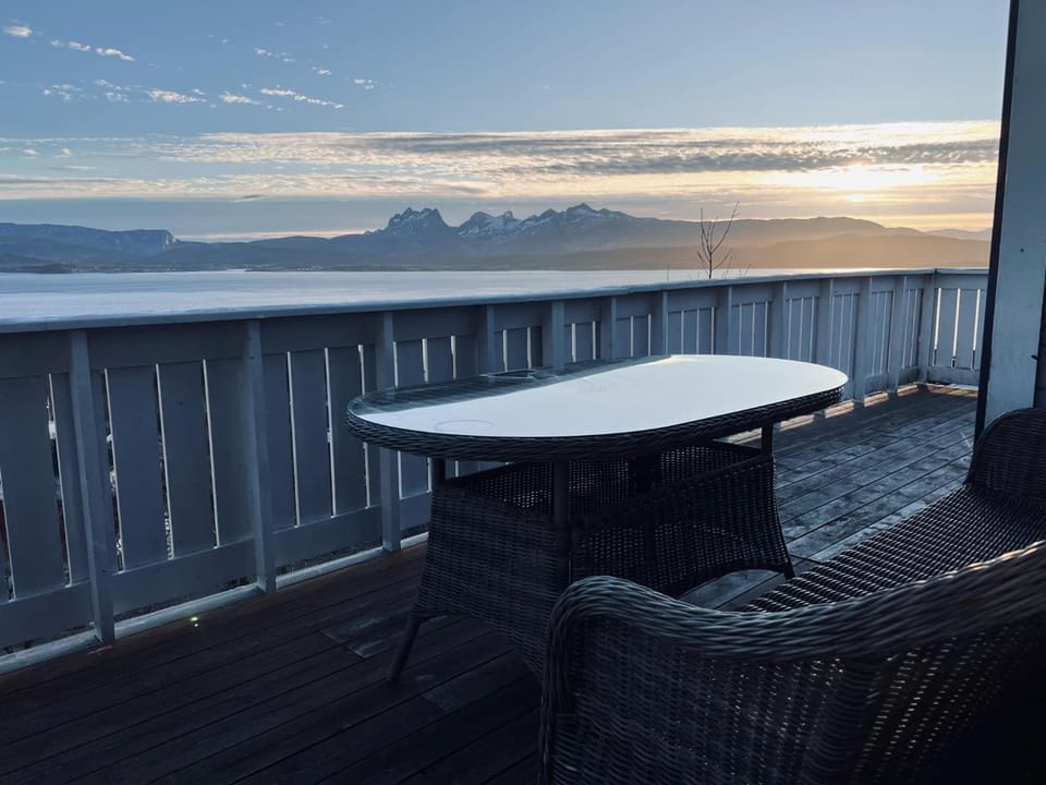 Panorama view! Modern,Balcony/parking Apartment in Nordland, Norway