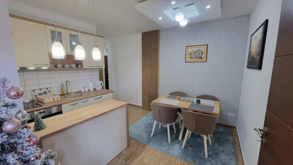 Kitchen or kitchenette, pet friendly