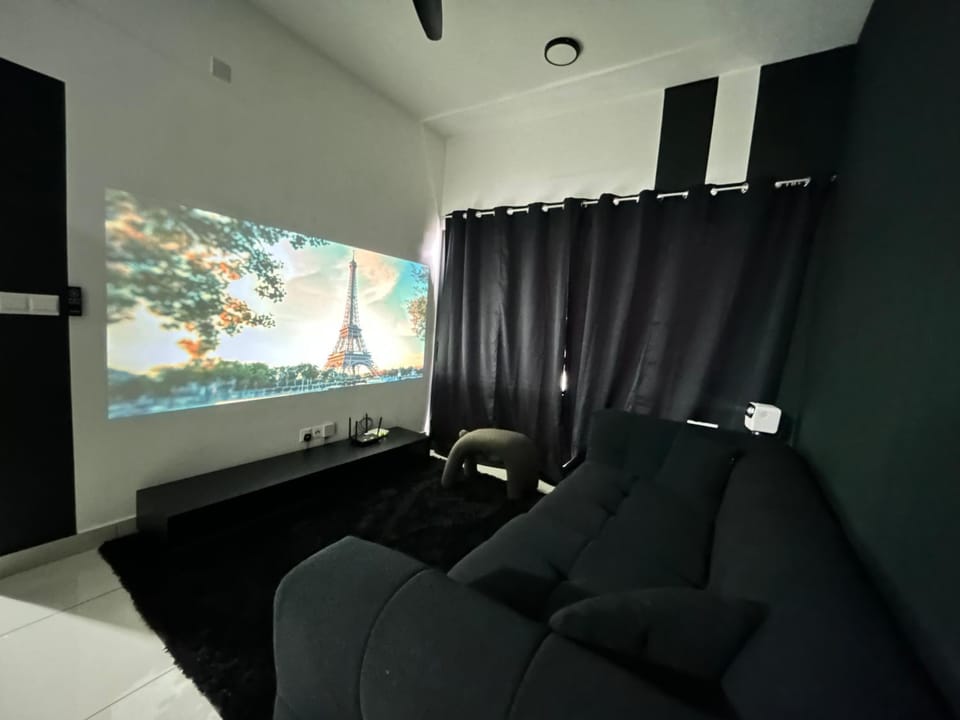 Cheras traders garden trader square 2 bedroom , WI-FI , TV box Apartment in Negeri Sembilan, Malaysia
