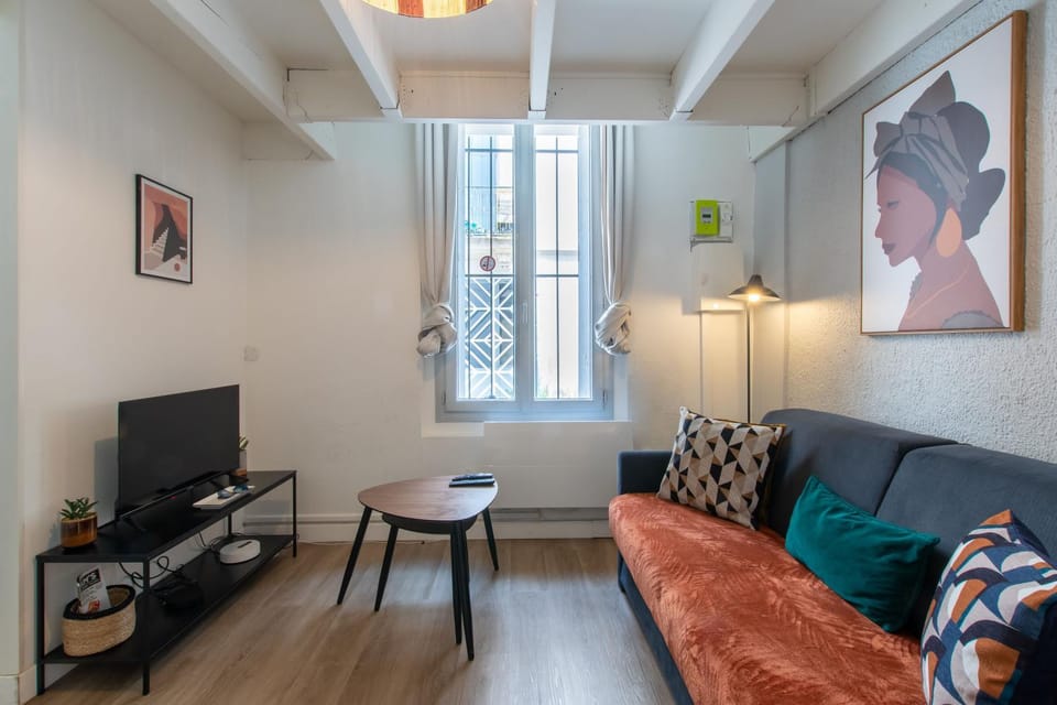 Communal lounge/ TV room, TV and multimedia, Living room