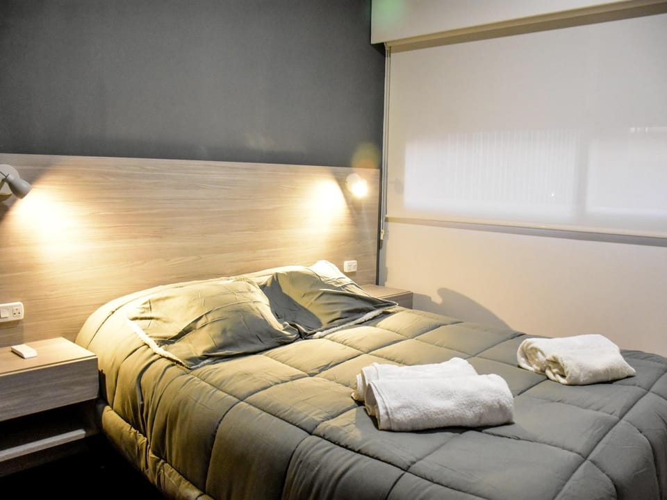 DEPARTAMENTO PEATONAL SARMIENTO PLENO CENTRO MENDOZA 3-4 Personas, Con Cochera GRATIS ! Apartment in Mendoza