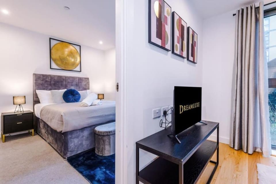 Communal lounge/ TV room, Bedroom