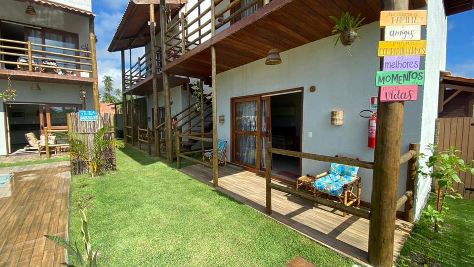 Property building, Patio, Day, Garden, Balcony/Terrace, Garden view
