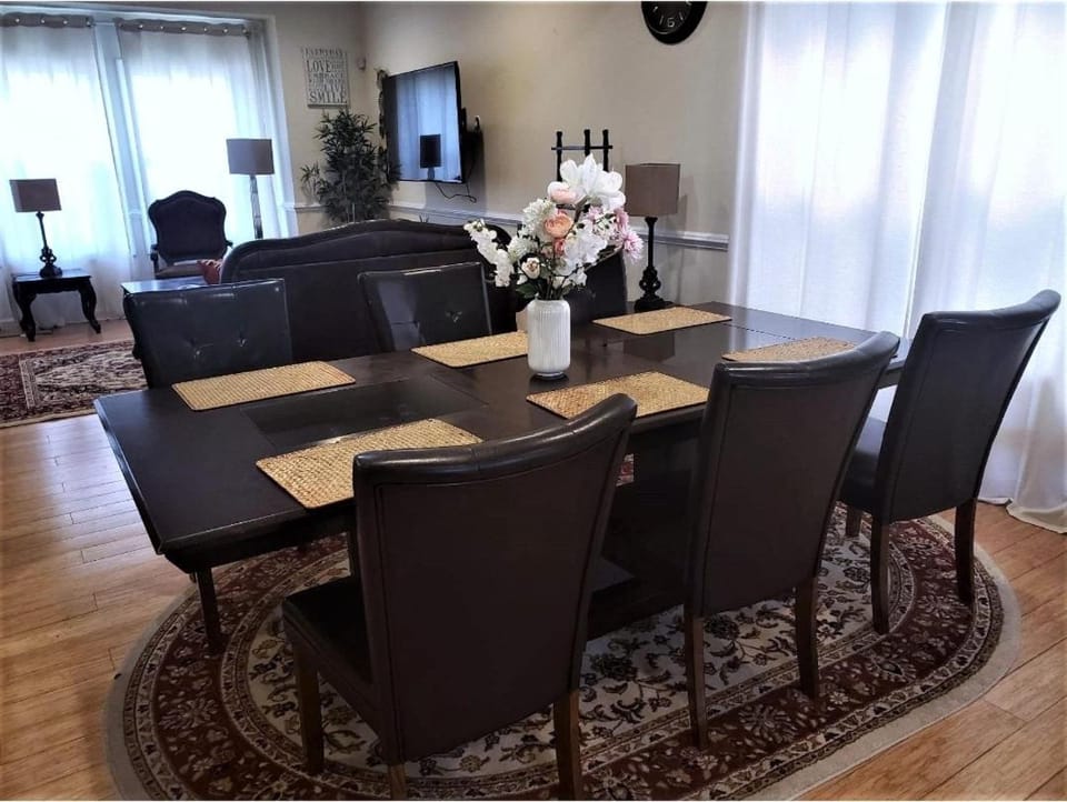 Luxurious and Cheerful Room in Washington DC Vacation rental in Washington
