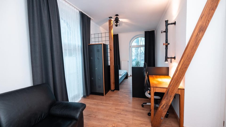 Living room, Photo of the whole room
