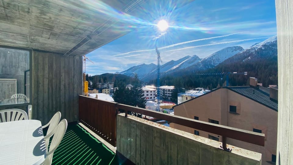 Patio, Day, Natural landscape, Winter, View (from property/room), Balcony/Terrace, Mountain view