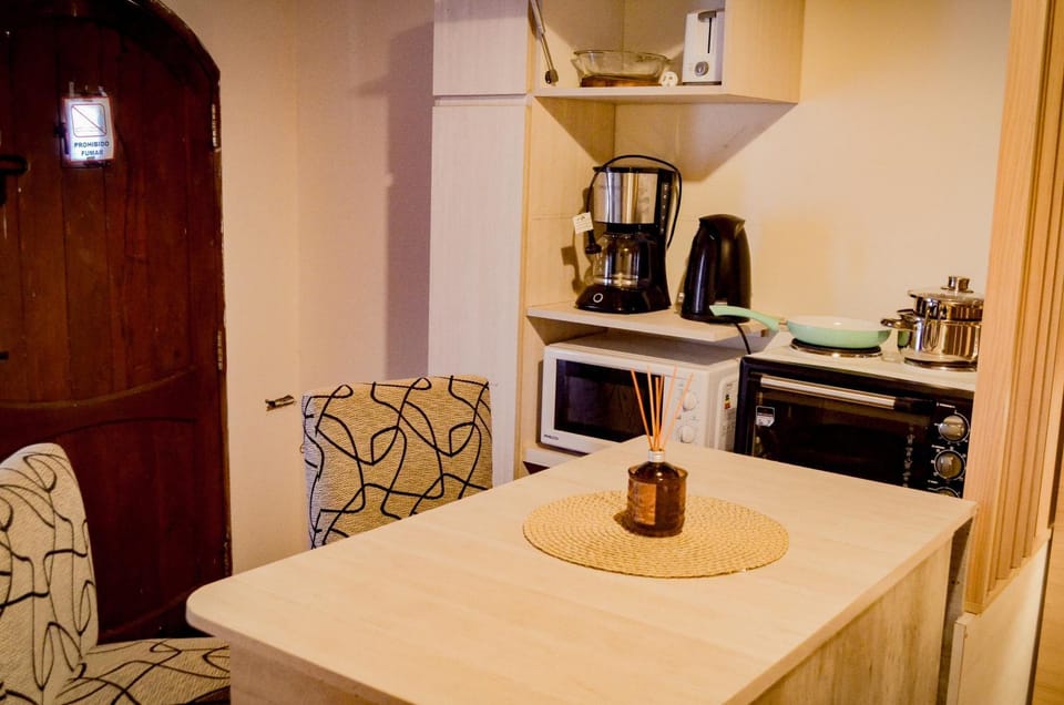 Coffee/tea facilities, minibar, pet friendly, stove, toaster