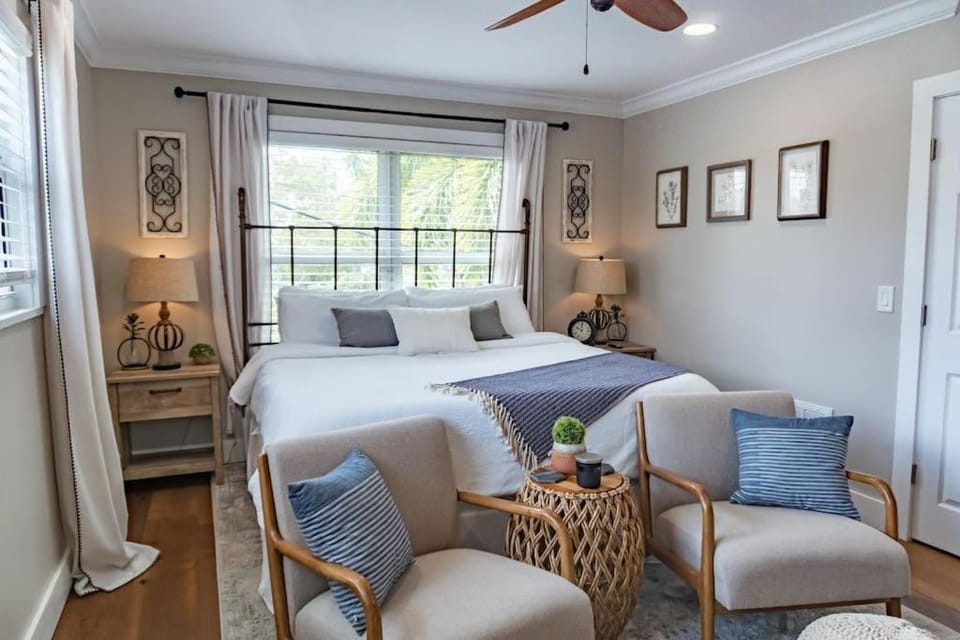Renovated Downtown Apartment - B Apartment in West Palm Beach